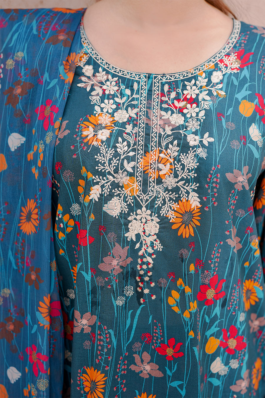 ZETA | Embroidery Stitched 3 pcs | lawn