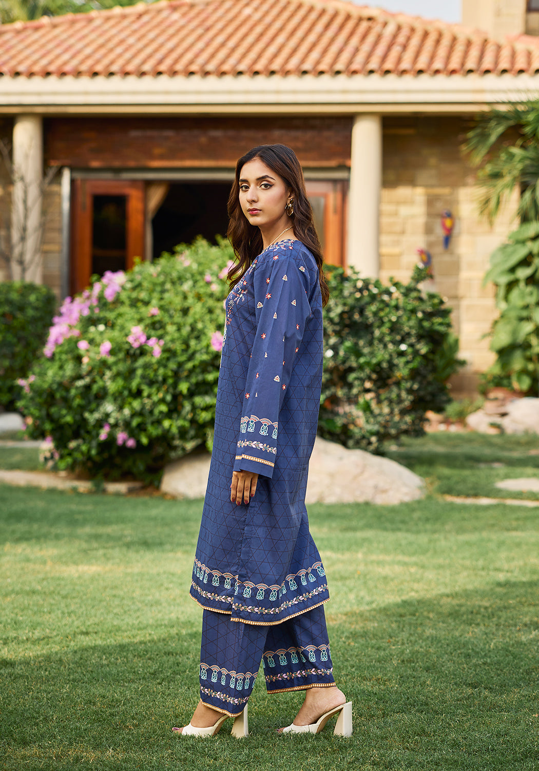 Midnight  Monarch | Stitched 2 PC | Lawn