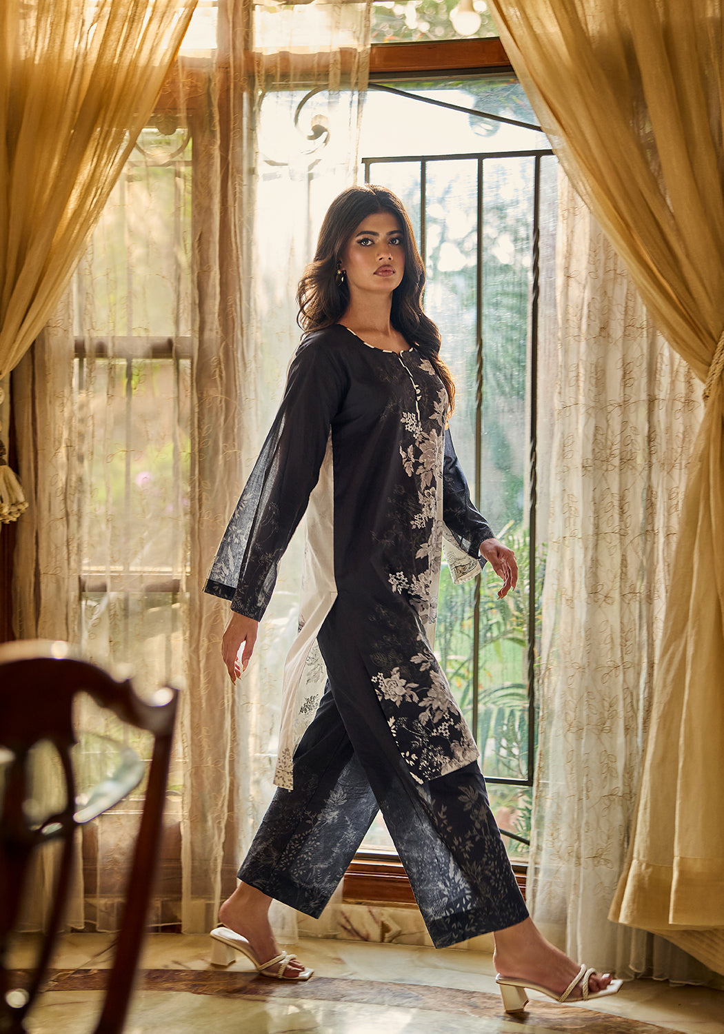 Urban flora | Stitched 2 PC | Lawn