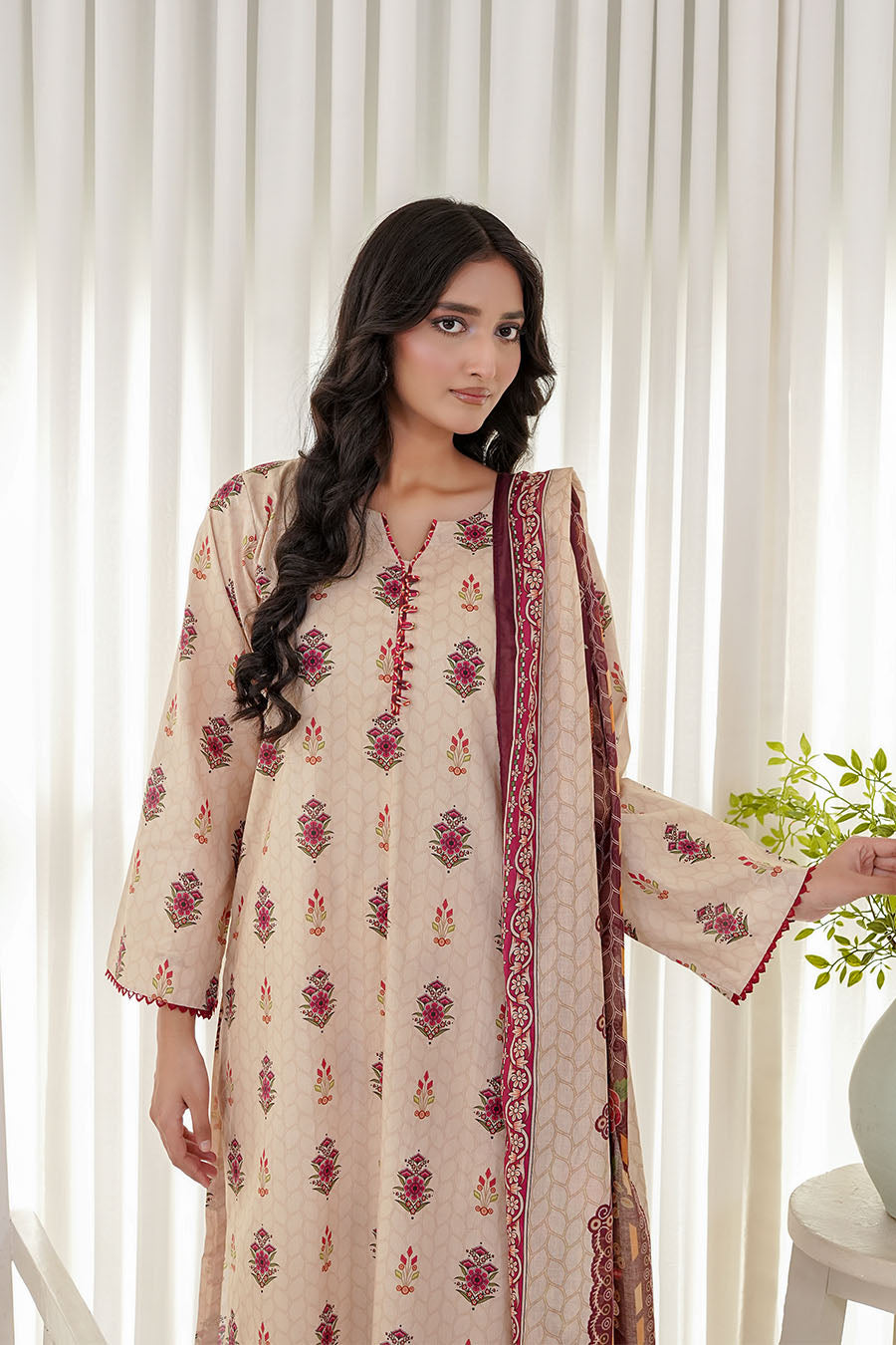 CRIMSON IVORY | Stitched 3 pcs | LAWN